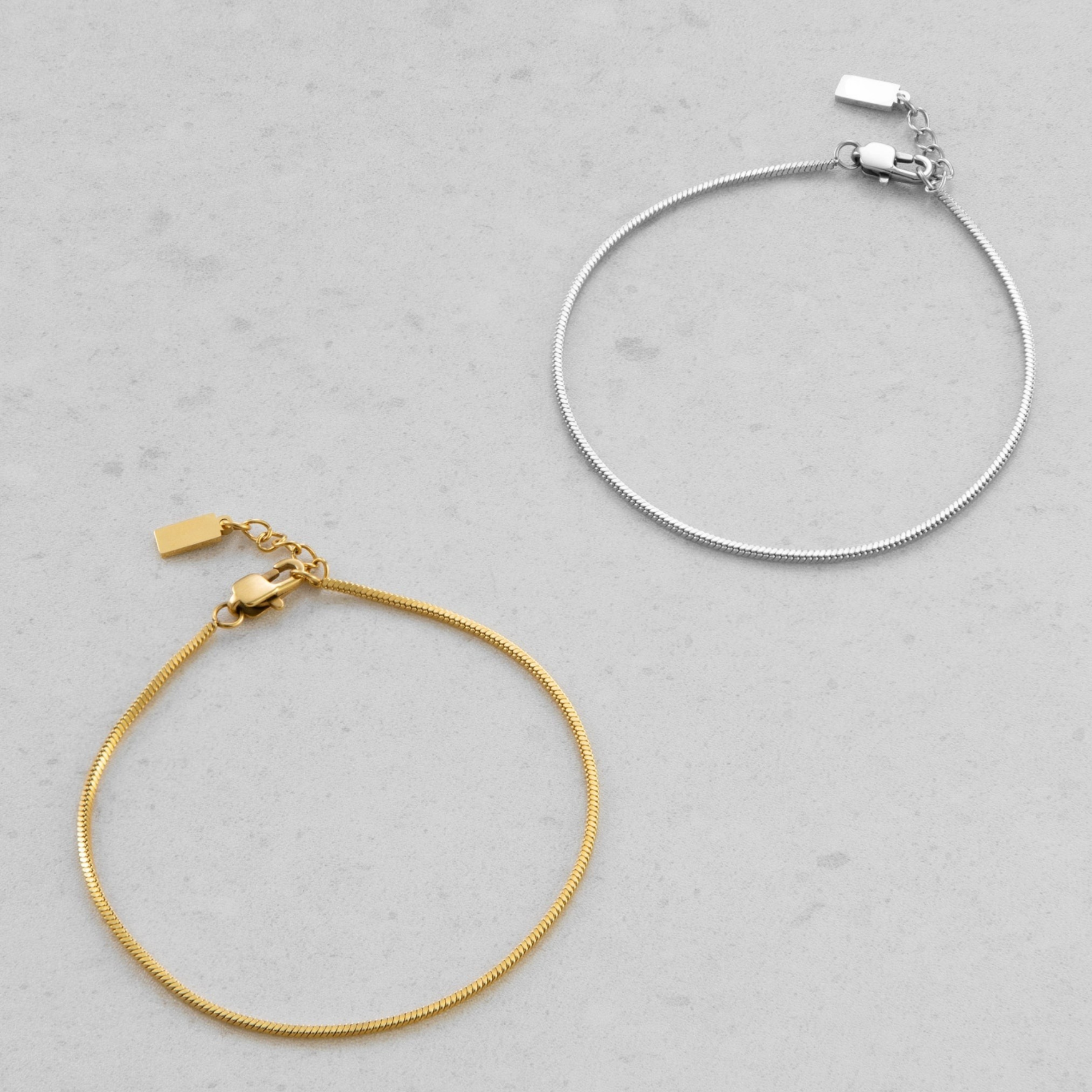 Pulseira Minimalista Quadrada